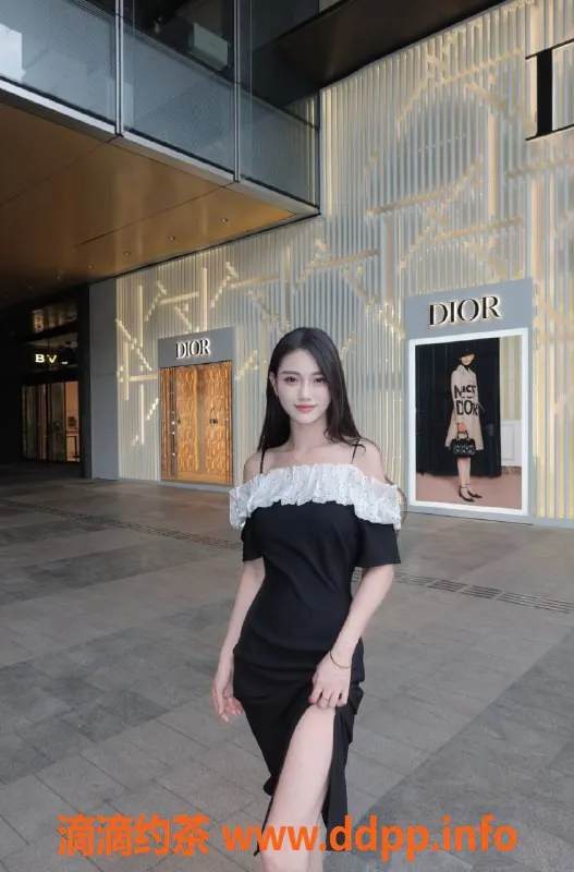 深圳楼凤-福田梦雨老师，SM后花园，超值服务等你来体验！