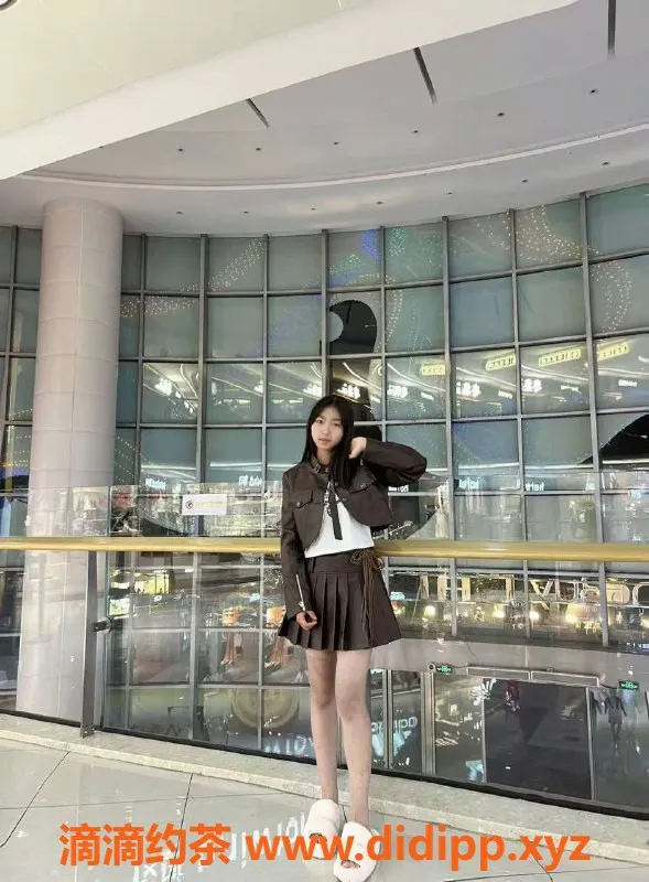 广州楼凤-天河嫩妹妮妮，6P夜课，尽享舌吻体验