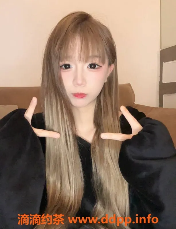 广州楼凤-天河草莓，嫩妹大长腿，6P课费体验