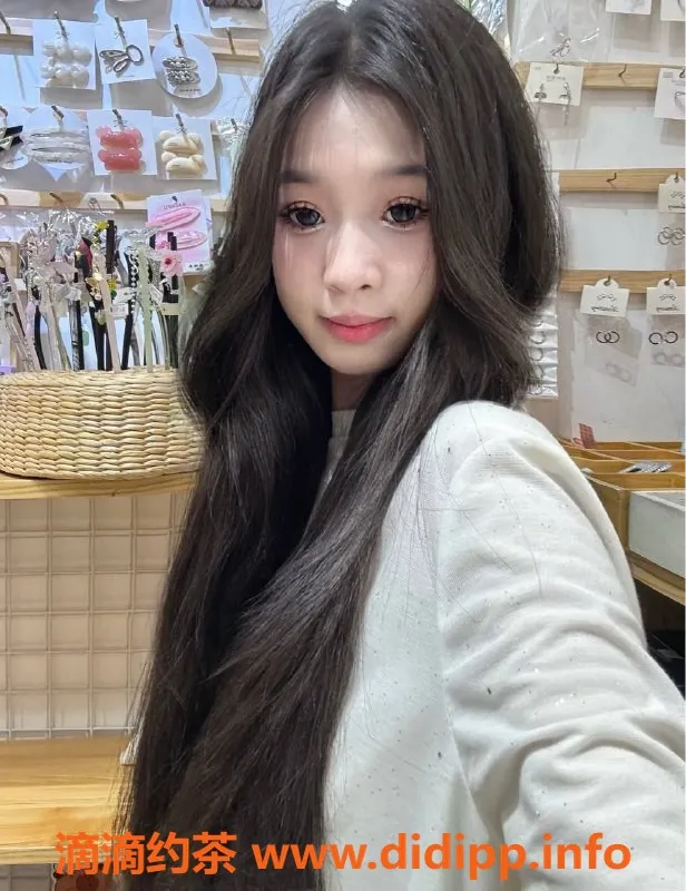 南京楼凤资源信息,雨花区青青，24岁168cm胸34C，800元一次服务