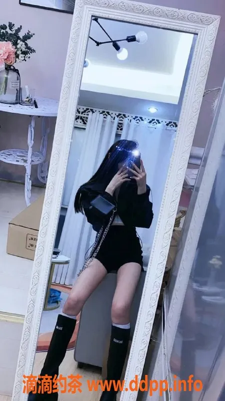 厦门楼凤-思明区颜颜，24岁162cm少女，86斤，7p可外