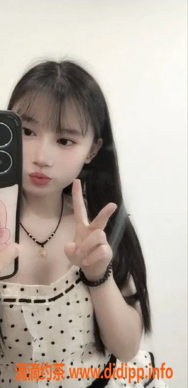 深圳楼凤-福田可心，800元起，制服丝袜服务！