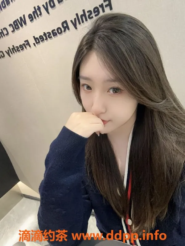 广州楼凤-天河嫩妹珊蓝，7P大胸大长腿等你来约