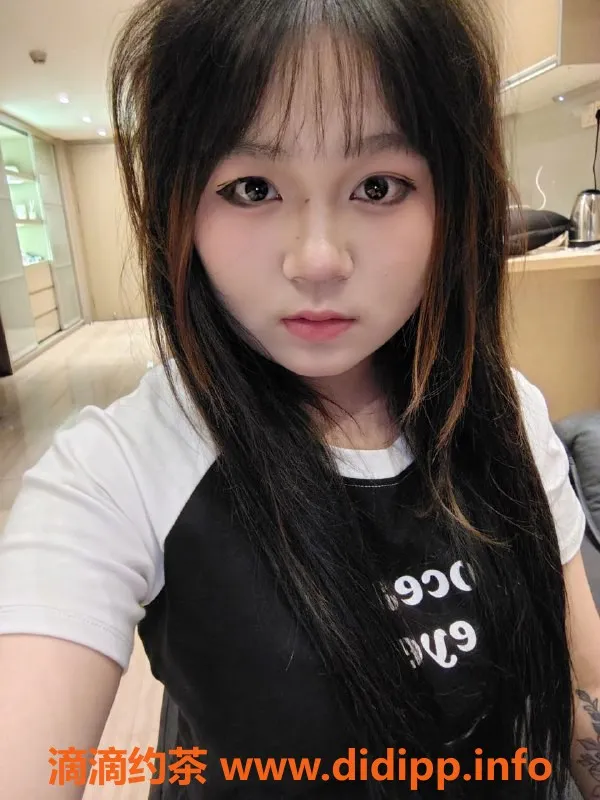 广州楼凤-天河小八嫩妹，超值5P服务等你体验