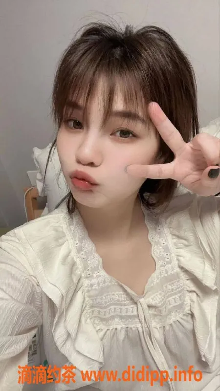 杭州楼凤-萧山区阳阳，163cm/51kg/23岁，千元以下服务