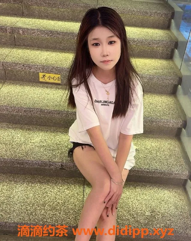 广州楼凤-番禺嫩妹渔人，舌吻夜课7P体验