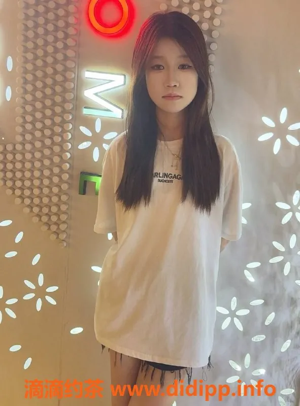 广州楼凤-番禺嫩妹渔人，舌吻夜课7P体验