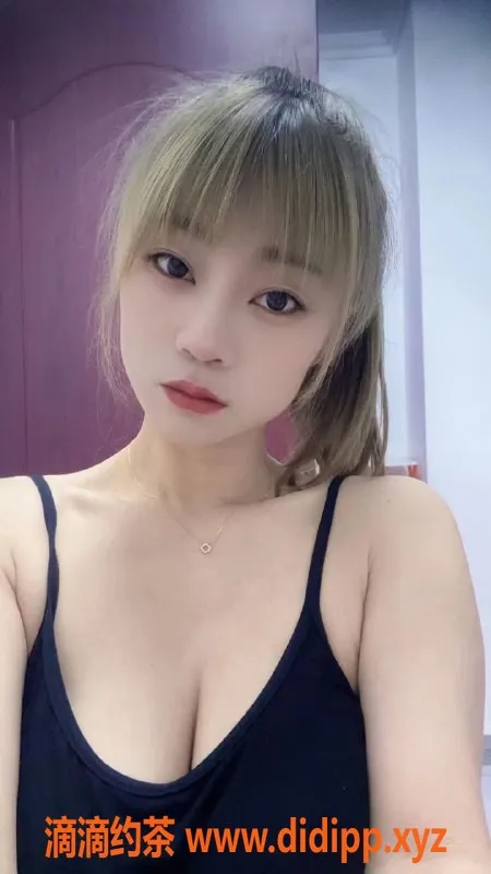 广州楼凤-佛山九菇凉，御姐大胸大长腿等你来约！