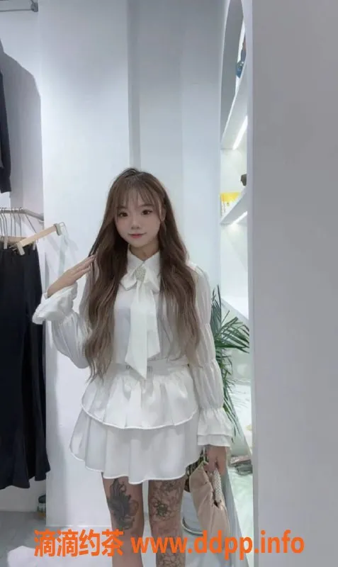 广州楼凤资源信息,白云嫩妹迪迪，6P鸳鸯浴大胸体验