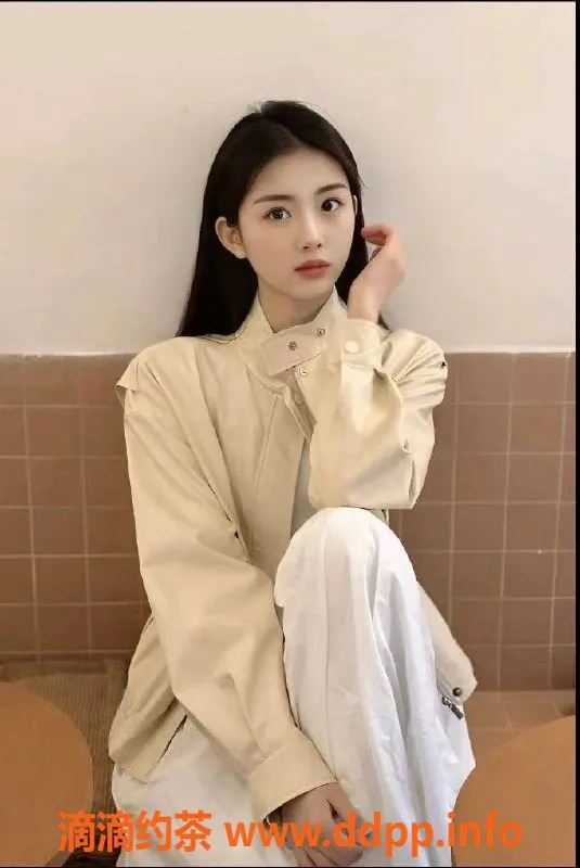 深圳楼凤-南山林晚星，1000元起，性感制服丝袜服务