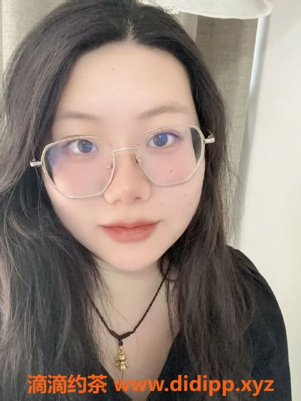 昆明楼凤-市区大学生苏西，600元起，真实验证！