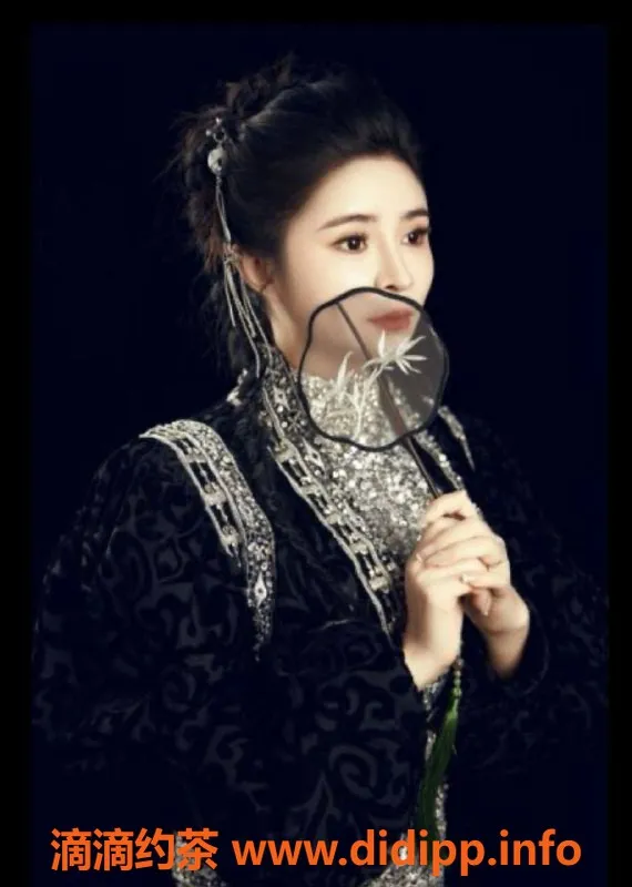 杭州楼凤-余杭媛媛酱 24岁 165cm 98斤 36E特服务