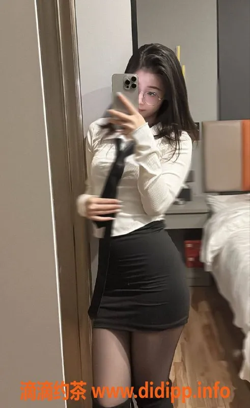 广州楼凤-越秀嫩妹沫沫，700元一小时体验