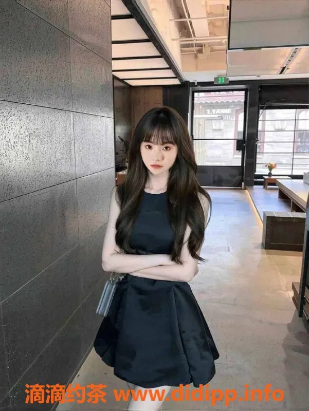 深圳楼凤-龙岗依依，千元以下多项服务等你体验