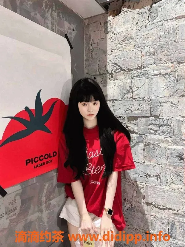 深圳楼凤-龙岗依依，千元以下多项服务等你体验