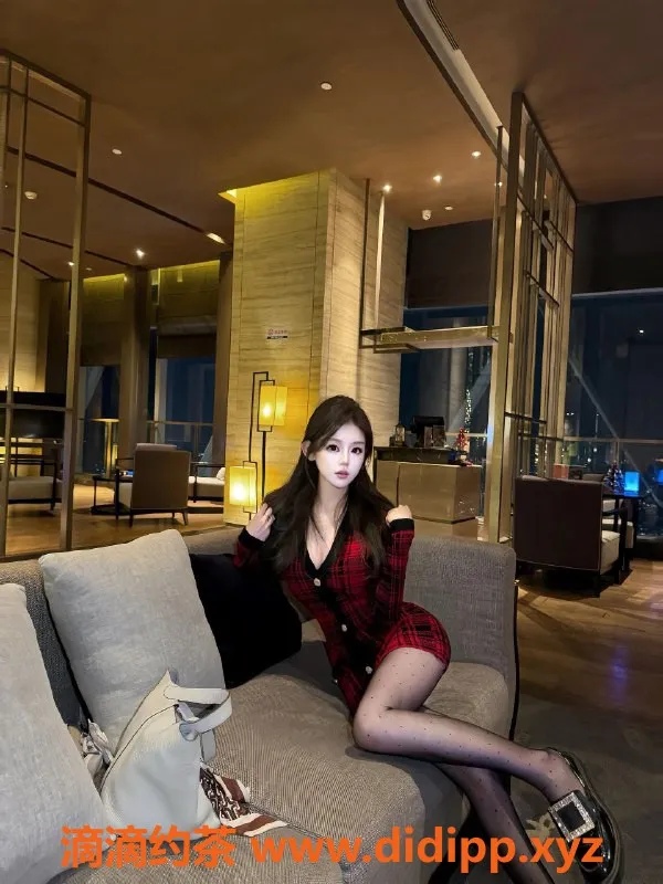 深圳楼凤-南山金米，1300元体验制服魅力