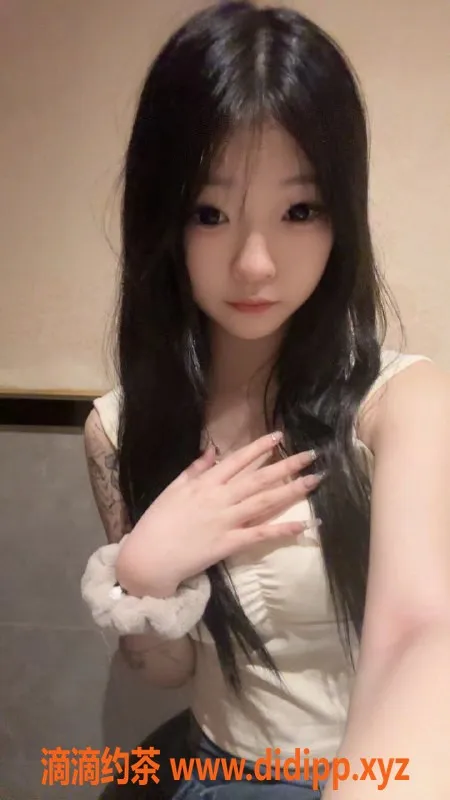 深圳楼凤资源信息,宝安艺涵，800元舌吻六九服务，超值体验！