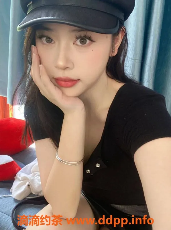 深圳楼凤-罗湖诗诗：800元舌吻、69，性感制服好服务