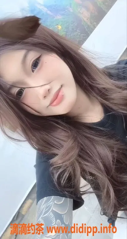 广州楼凤-天河嫩妹轩轩视频验证，600元一小时