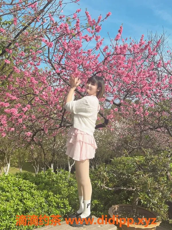 成都楼凤-郫都区婉月少妇服务，课时费5p起