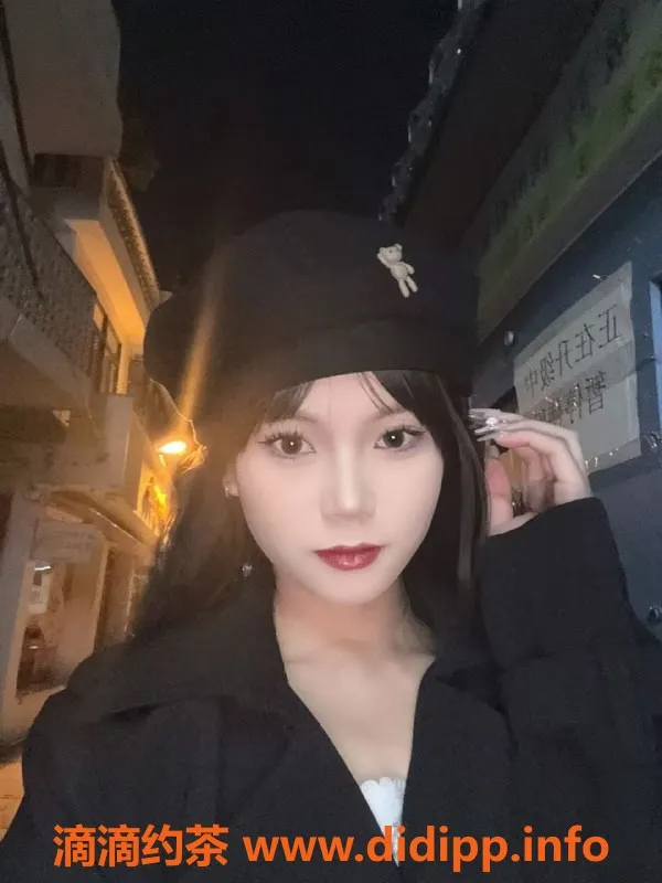 广州楼凤-白云嫩妹小鱼，水费800p等你来体验