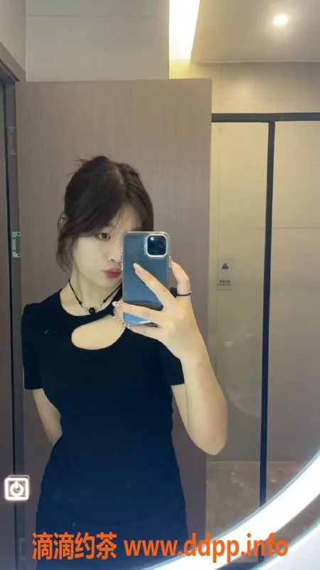 广州楼凤资源信息,广州市18岁小曦月，600元多重服务等你来体验