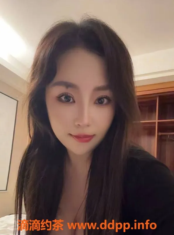 广州楼凤-天河晓晨，爆乳38E，800元约会体验