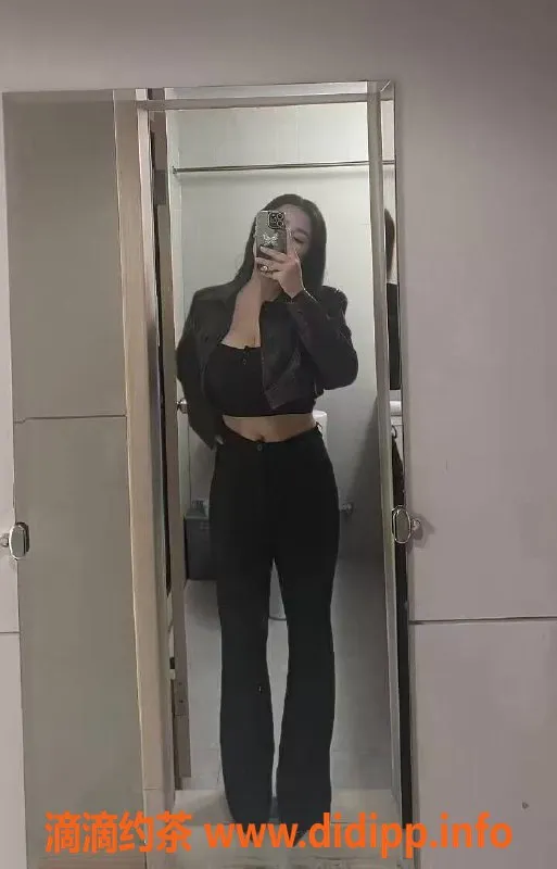 广州楼凤-天河晓晨，爆乳38E，800元约会体验