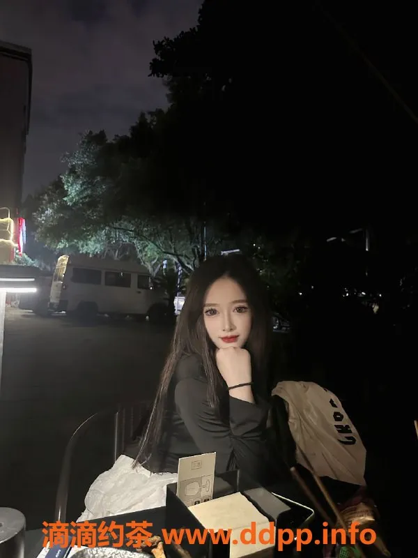 杭州楼凤-拱墅区苒青青，165cm 94斤 C罩杯