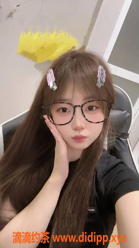 深圳楼凤-宝安叶清浅，1200元胸推服务，体验无套口