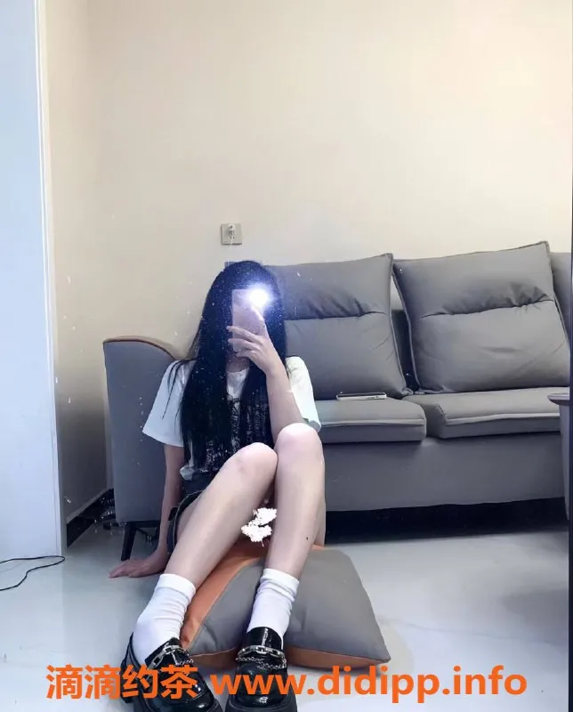 深圳楼凤资源信息,宝安娟妹，750元舌吻调情，体验超赞！