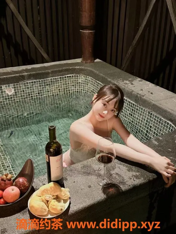 广州楼凤资源信息,白云御姐涵涵，夜课7P，舌吻服务更尽兴！