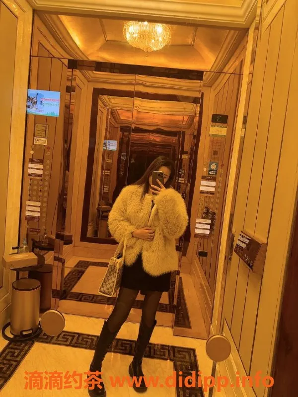 杭州上门服务-上城区05嫩妹艾莉思，168cm大长腿，94斤热情小女友