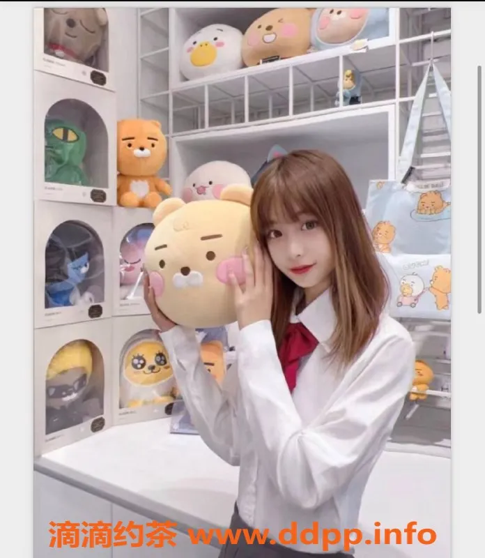 北京楼凤-亚运村小澜澜，大一学妹内衣批发16z起