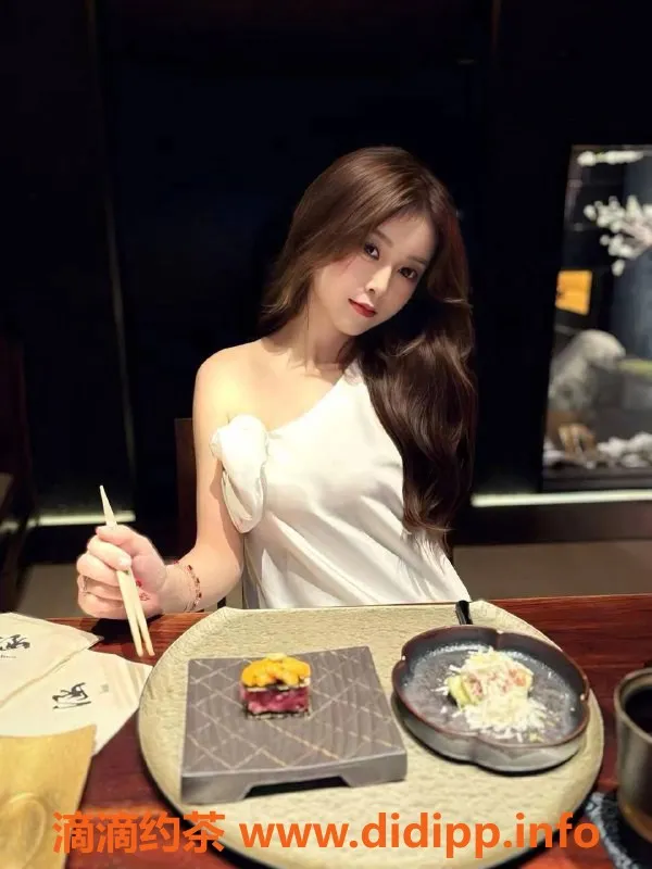 深圳楼凤资源信息,龙华周周，1200元起，服务多样，视频验证