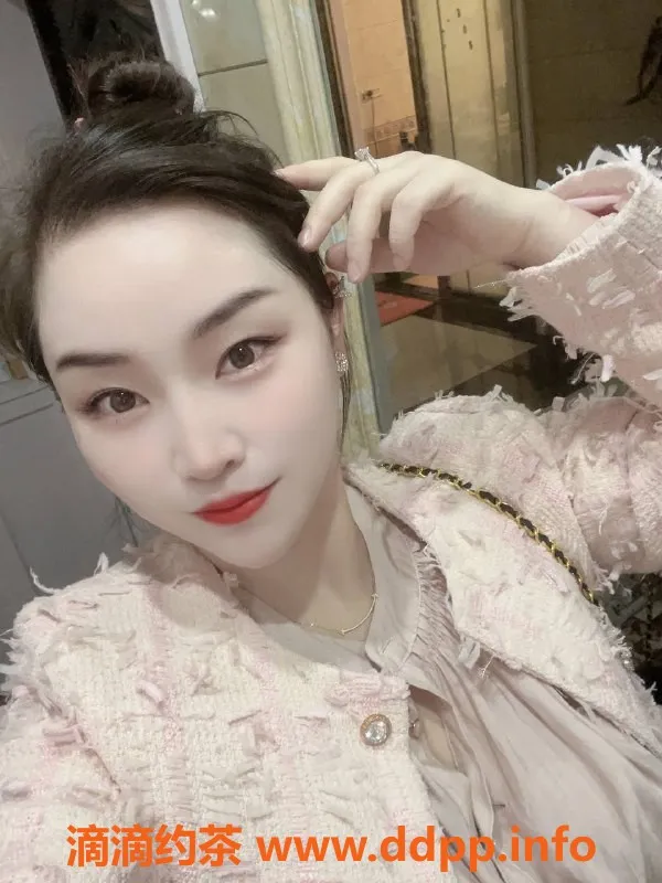 杭州楼凤资源信息,温州小乔，27岁，163cm，38C，佛系少妇提供多元服务