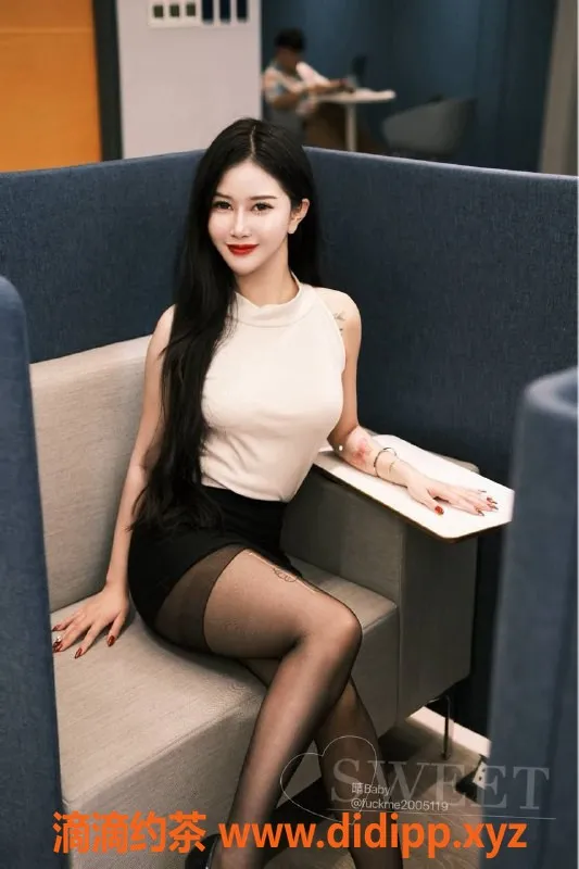 广州楼凤-广佛晴晴，10P御姐服务，体验舌吻与SM魅力