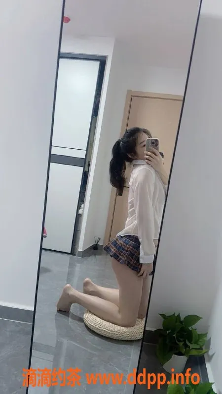 杭州楼凤-拱墅区一米阳光，168身材B罩杯，8元起