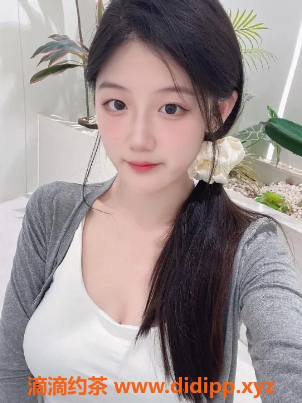 深圳楼凤-南山米兔 178大长腿 性感制服丝袜服务