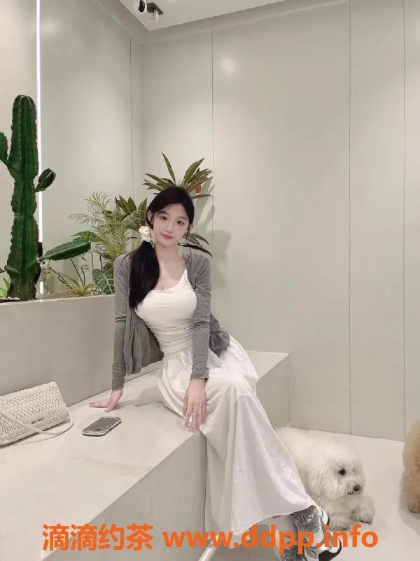 深圳楼凤-南山米兔 178大长腿 性感制服丝袜服务