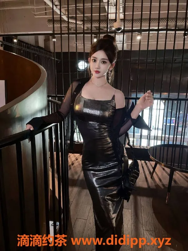 杭州上门服务-青岛妲己，173cm长腿大胸，1200起包夜体验