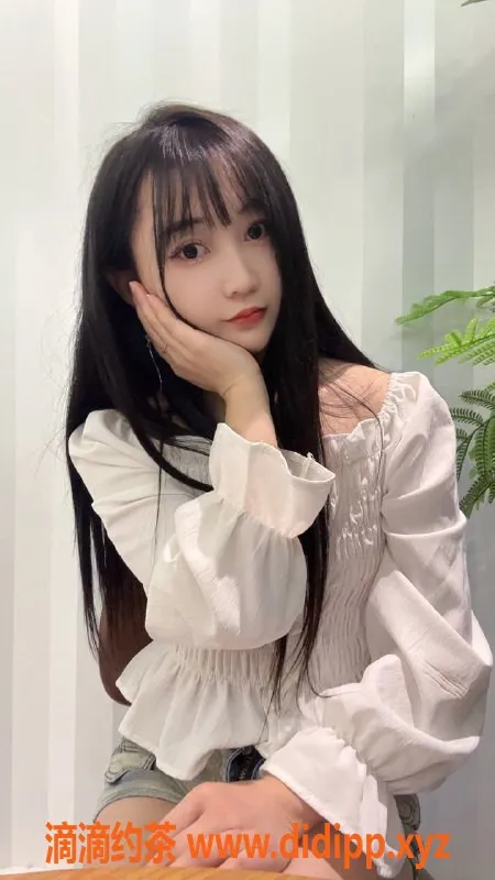 广州楼凤-天河茜茜，8P课程，嫩妹大胸等你来体验