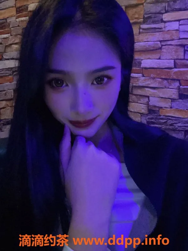 杭州上门服务-萧山区露露舞蹈老师，22岁36D，经济实惠