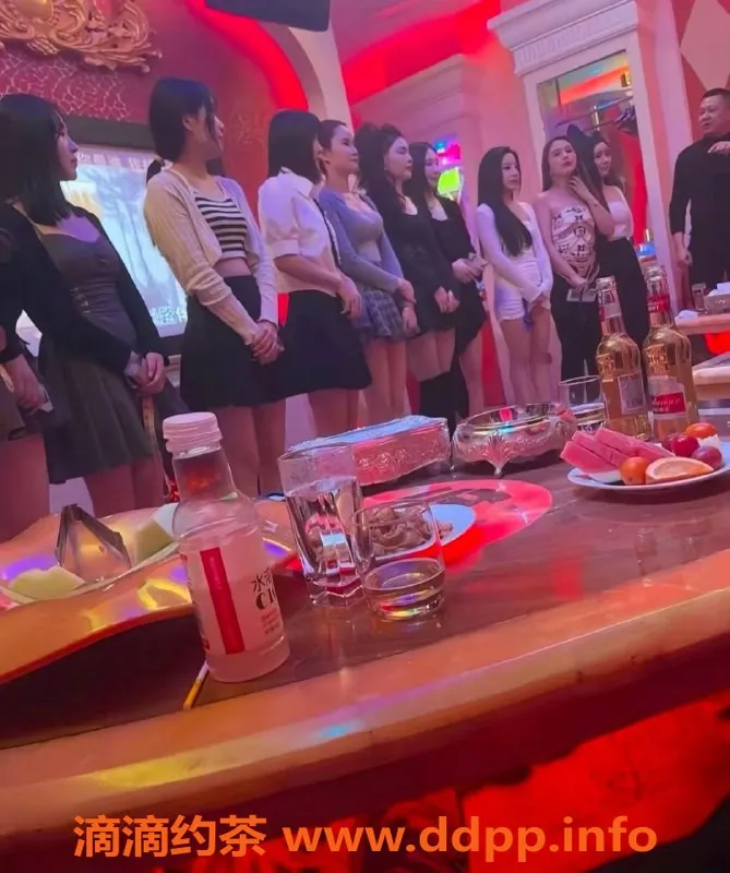 武汉楼凤资源信息,武汉KTV高颜值小姐姐互动体验