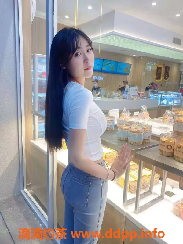 广州楼凤-天河御姐妙妙，夜课6P大胸诱惑