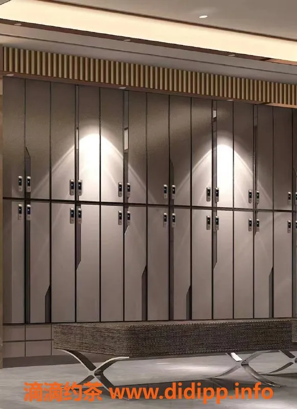 广州楼凤-白云华元9597超S牌 24小时休闲服务