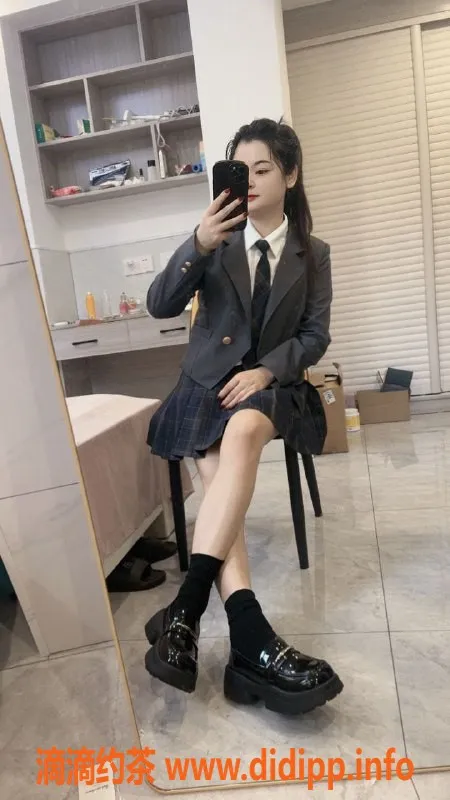 杭州上门服务-余杭娜娜 22岁 165cm 92斤 温柔可爱妹子