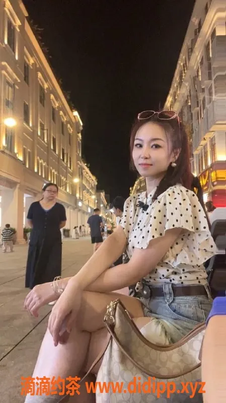 厦门楼凤-湖里区燕燕，电报老师，服务优质，5张真实图片