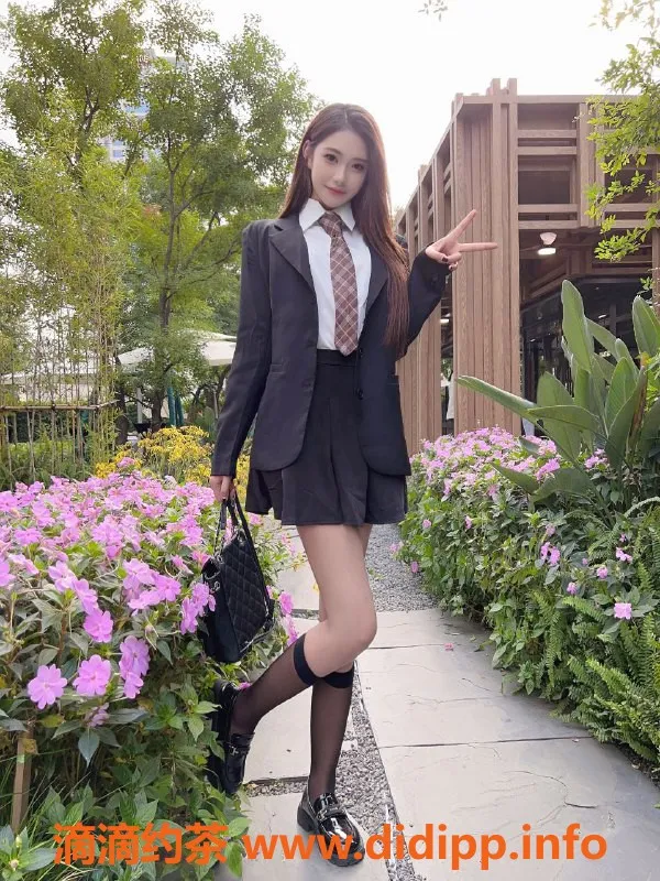 杭州楼凤-拱墅区苏乐乐，172高挑C罩杯，私密服务只需800元