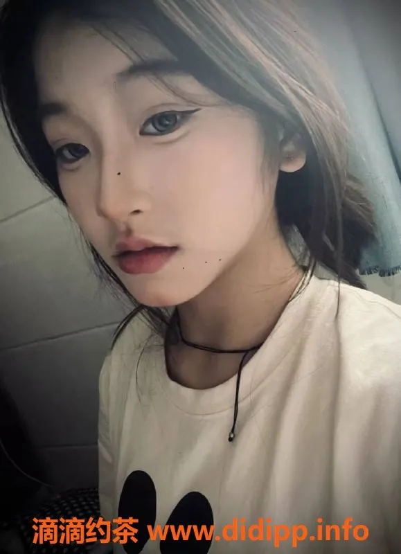 深圳楼凤-坂田小雅，900元享多种服务！